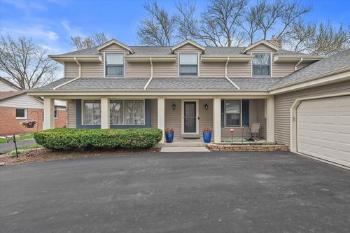 12547 N Jonquil Ct, Mequon, WI, 53092-2317 | Card Image