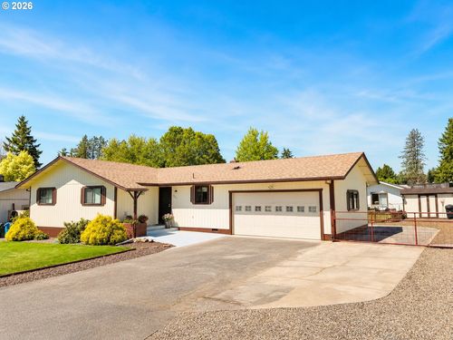 551 Agate St, Sutherlin, OR, 97479-9739 | Card Image