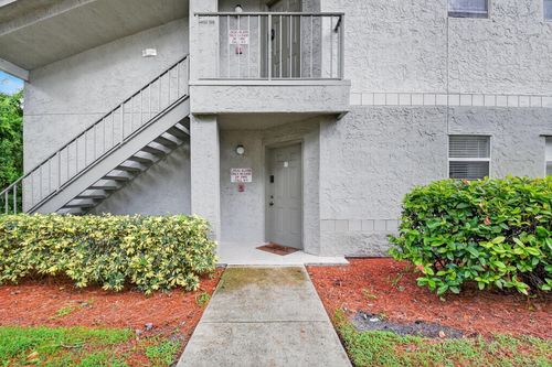 apt-2012-1401 Village Blvd, West Palm Beach, FL, 33409-2793 | Card Image