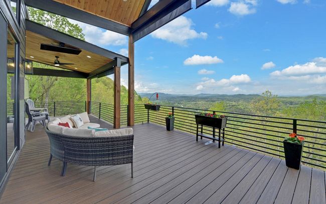 433 Hawkeye Trl, Home with 3 bedrooms, 3 bathrooms and null parking in Marble NC | Image 34