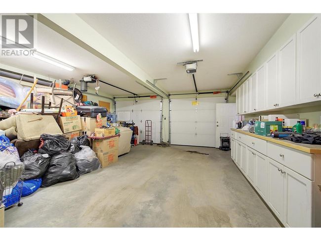 215 Arab Rd, House other with 8 bedrooms, 6 bathrooms and 5 parking in Kelowna BC | Image 59