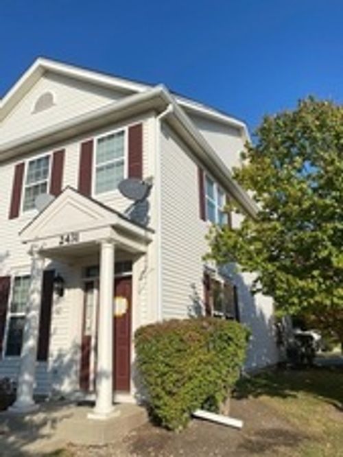 2431 Georgetown Cir, Aurora, IL, 60503-6717 | Card Image