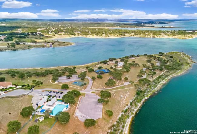 1033 Mystic Shores Blvd, House other with 5 bedrooms, 4 bathrooms and null parking in Spring Branch TX | Image 40