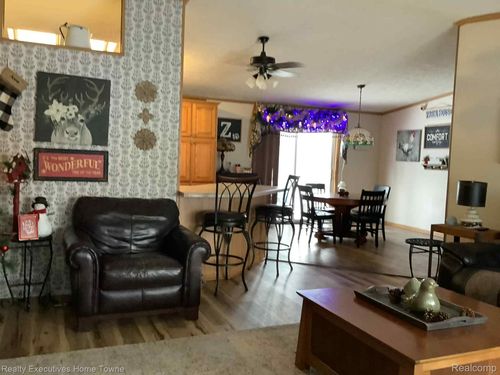 2326 Mark St, Croswell, MI, 48422-9640 | Card Image