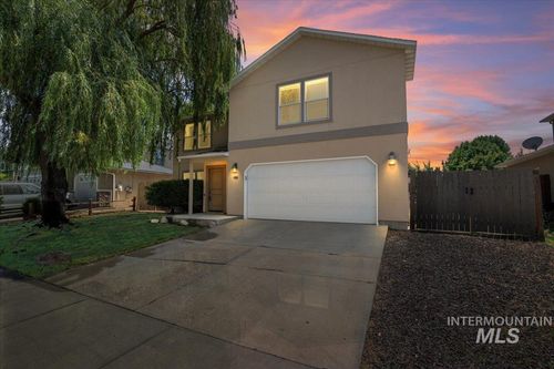 351 E Willow Creek Dr, Middleton, ID, 83644-6036 | Card Image