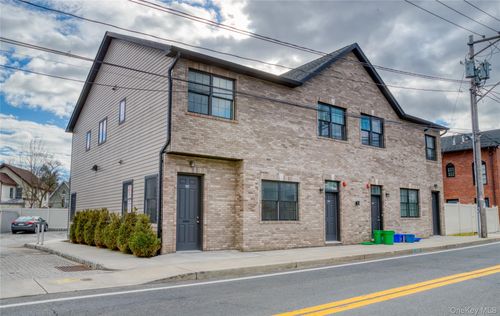 649 Main Street, Orangetown, NY, 10976 | Card Image