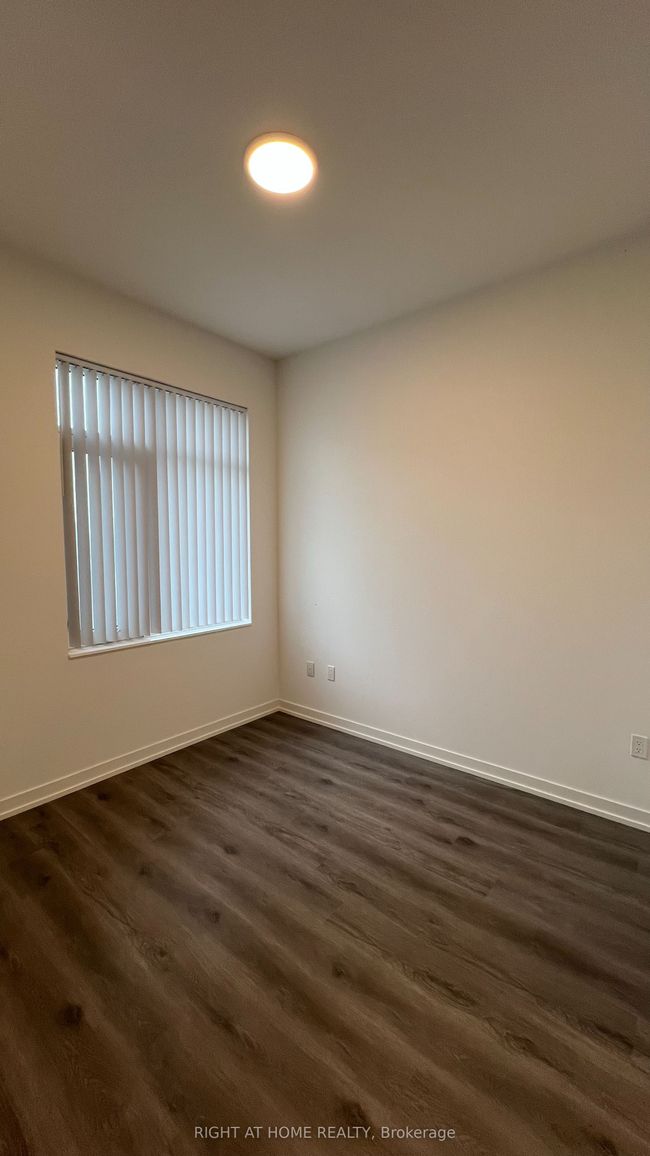202 - 28 Interchange Way, Condo with 1 bedrooms, 1 bathrooms and null parking in Concord ON | Image 5