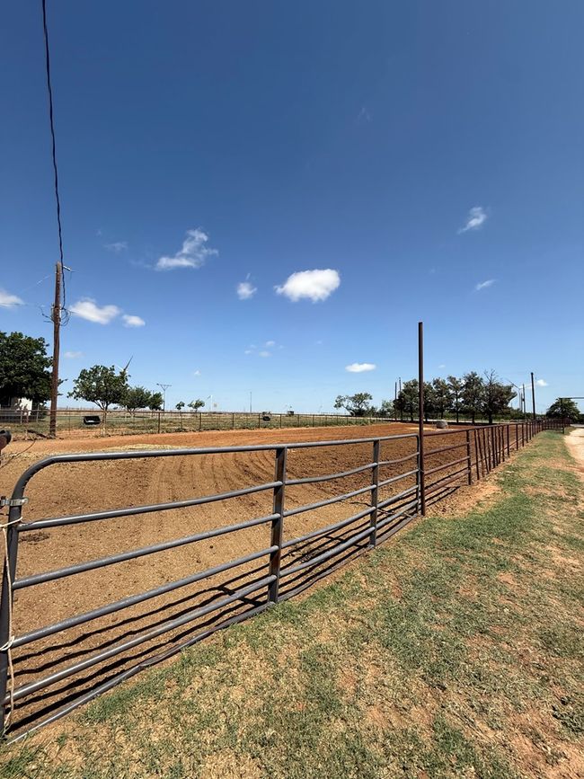 447 W Fm 1606, House other with 3 bedrooms, 2 bathrooms and 2 parking in Ira TX | Image 47
