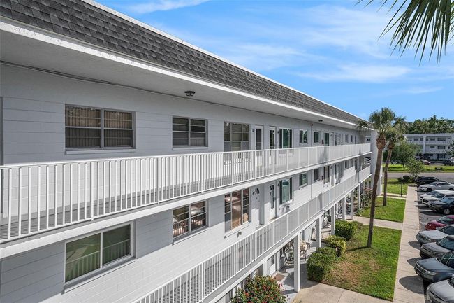APT-66 - 2002 Australia Way E, Condo with 2 bedrooms, 2 bathrooms and null parking in CLEARWATER FL | Image 15