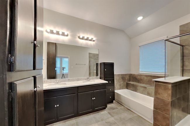 1572 Cedar Crest Dr, House other with 3 bedrooms, 2 bathrooms and null parking in Forney TX | Image 9