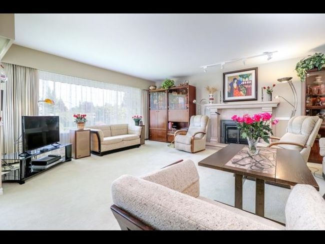 6005 Humphries Pl, House other with 5 bedrooms, 3 bathrooms and 6 parking in Burnaby BC | Image 19