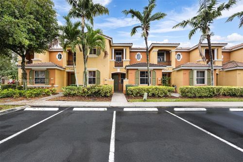 2252 Ne 42nd Cir, Homestead, FL, 33033-6611 | Card Image