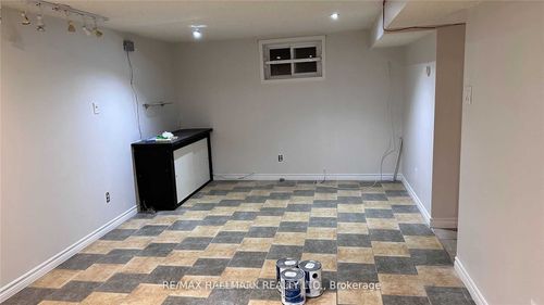 bsmt-59 Newton Dr, North York, ON, M2M2M8 | Card Image
