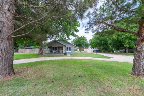 302 Sayles Ave, Tuscola, TX, 79562-2114 | Card Image