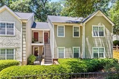 98 Hampshire Ct, Avondale Estates, GA, 30002-1556 | Card Image