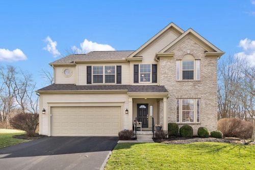 8145 Reynoldswood Dr, Reynoldsburg, OH, 43068-9328 | Card Image