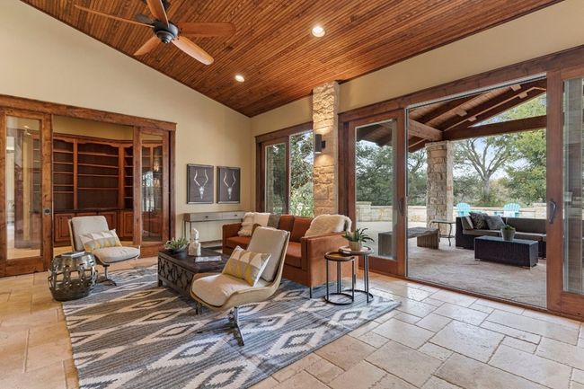 170 Goose Landing Way, Home with 5 bedrooms, 6 bathrooms and 3 parking in Harper TX | Image 13