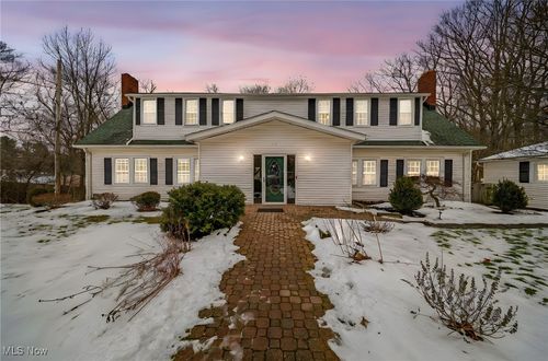 2649 Bates Ln, Willoughby Hills, OH, 44094-9124 | Card Image