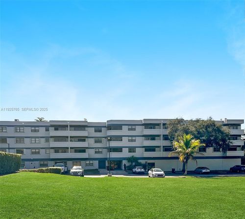 b106-1891 N 61st Ave, Hollywood, FL, 33024-4239 | Card Image