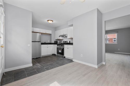 a21-75 Saltonstall Pkwy, East Haven, CT, 06512-2437 | Card Image