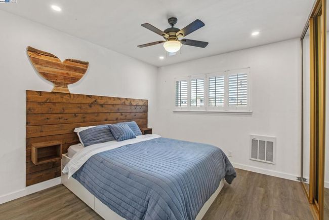 UNIT-212 - 325 Kitty Hawk Rd, Condo with 2 bedrooms, 1 bathrooms and 1 parking in Alameda CA | Image 20