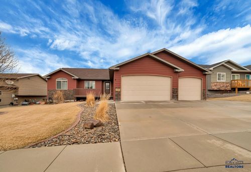 4208 Vinecliff Dr, Rapid City, SD, 57703-6945 | Card Image