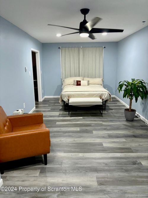 300 Penn & New York, Scranton, PA, 18509 | Card Image