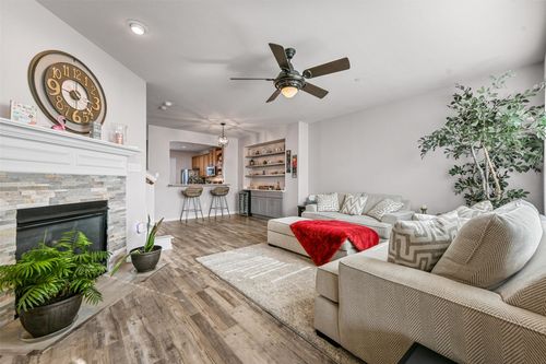 2552 Chambers Dr, Lewisville, TX, 75067-8202 | Card Image
