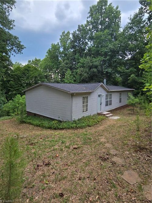 1966 S Lake Dr, Asheboro, NC, 27205-1051 | Card Image