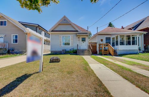 {{alt}} | Card Image