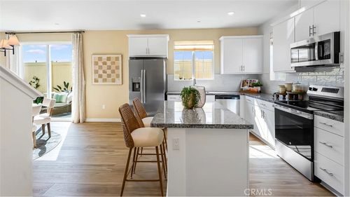 1351 Yeager Ave, Rialto, CA, 92376-2328 | Card Image