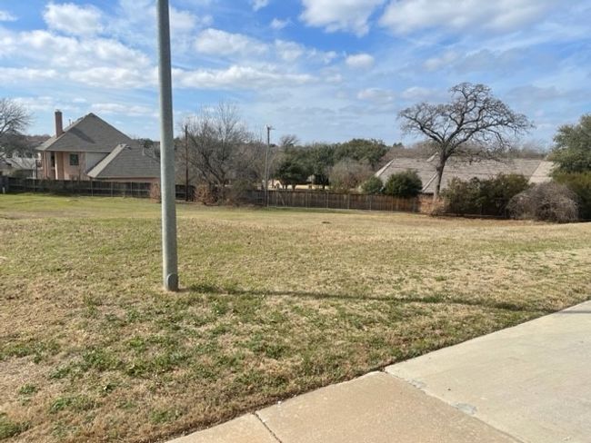View of yard | Image 6
