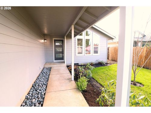 77 Shady Loop, Springfield, OR, 97477-2181 | Card Image