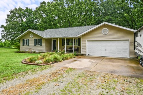 135 Katie Ln, Strafford, MO, 65757-9609 | Card Image
