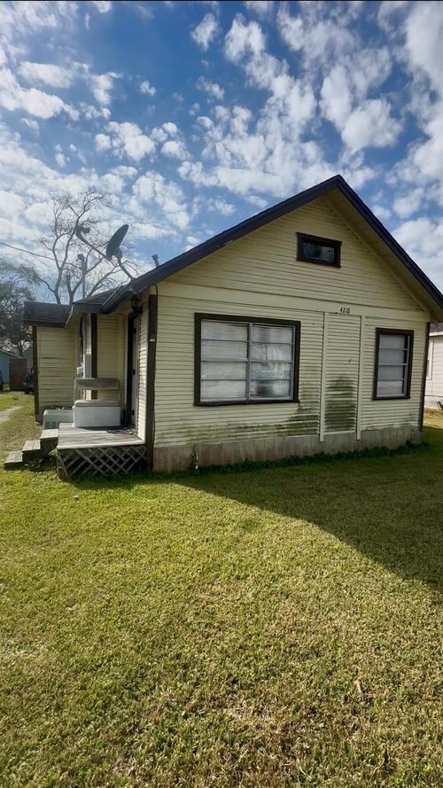 4218 Brown St, Bacliff, TX, 77518-1343 | Card Image