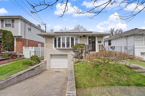 262-27 57th Ave, Little Neck, NY, 11362-2221 | Card Image