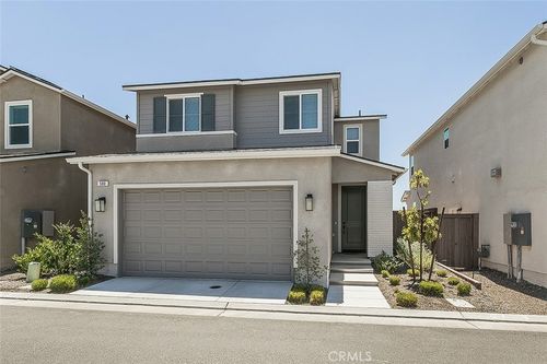 580 Mccaffrey Way, Madera, CA, 93636-6529 | Card Image