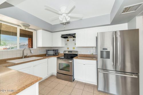 316 E Vogel Ave, Phoenix, AZ, 85020-2049 | Card Image