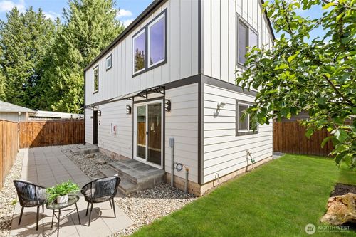 b-14338 Ashworth Ave N, Seattle, WA, 98133-7124 | Card Image