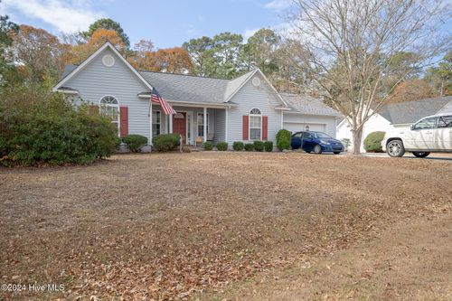 311 Clamdigger Court, Swansboro, NC, 28584 | Card Image