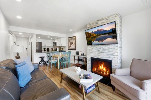 402-2000 Prospector Ave, Park City, UT, 84060-7321 | Card Image