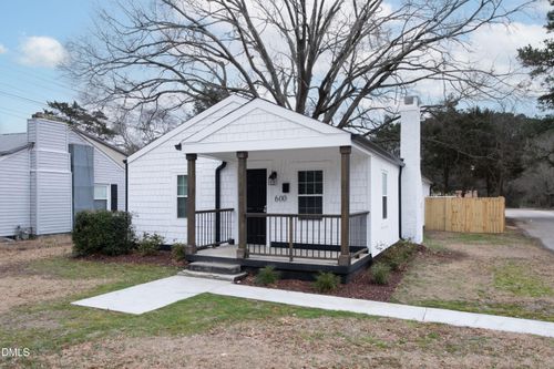 600 E Lizzie St, Selma, NC, 27576-2317 | Card Image