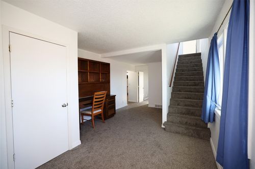 325 N Locust St, Madrid, IA, 50156-1063 | Card Image