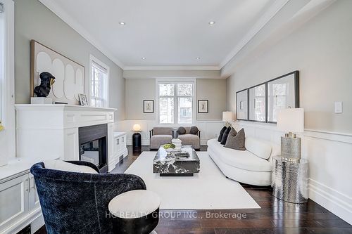 8 Beech St, Markham, ON, L3P2A2 | Card Image