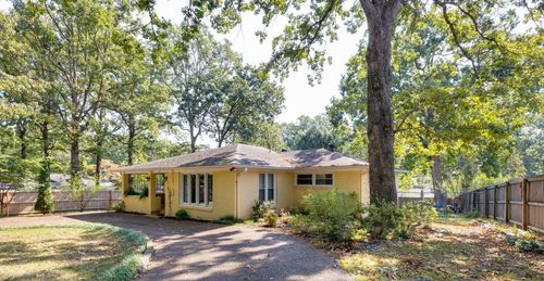 101 W Hills Ter, Dickson, TN, 37055-2146 | Card Image