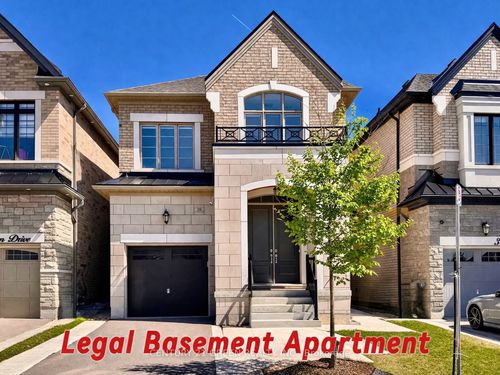 39 Action Dr, Brampton, ON, L7A5B2 | Card Image