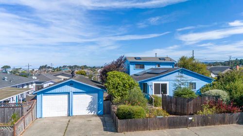  Maple Street, Fort Bragg, CA, 95437 | Card Image