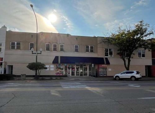 521 S State St, Belvidere, IL, 61008-3745 | Card Image