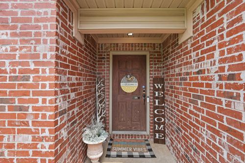 15 Brentwood Dr, Vilonia, AR, 72173-9781 | Card Image