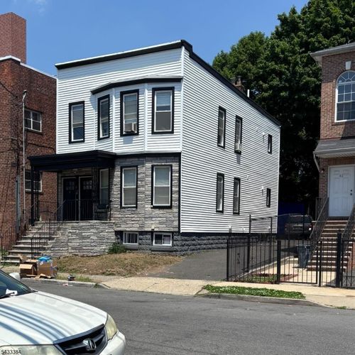43 Bragaw Ave, Newark, NJ, 07112-1549 | Card Image